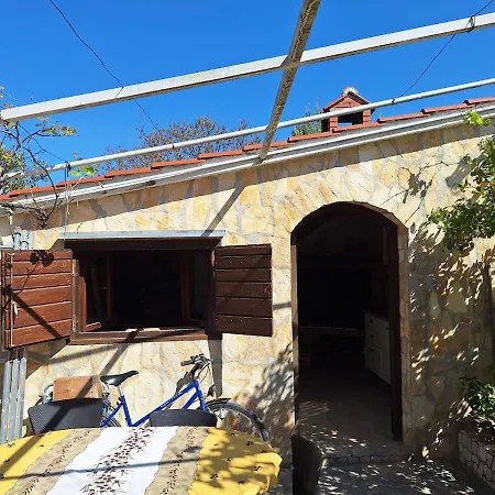 דירה Beachfront Bacic Direct Sea Access & Private Parking
